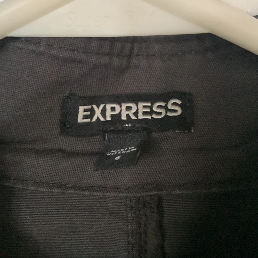 EXPRESS JACKET - Picture 2 of 6